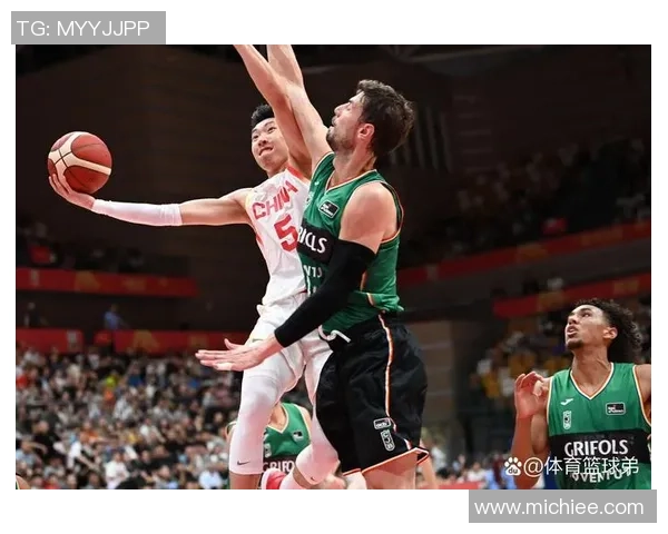 中国男篮在08年奥运会对阵西班牙的精彩瞬间与历史意义分析